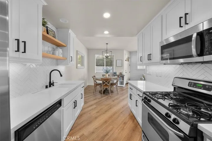 2161 Plaza Del Amo, Torrance, California 90501