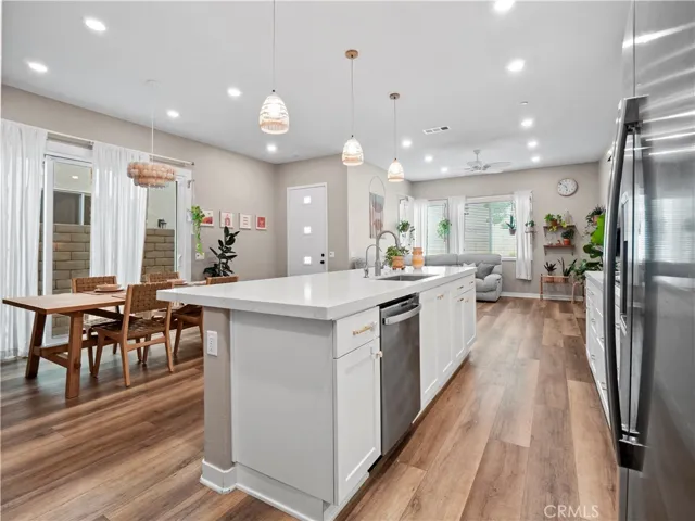 27254 Red Willow Court, Valencia, California 91381