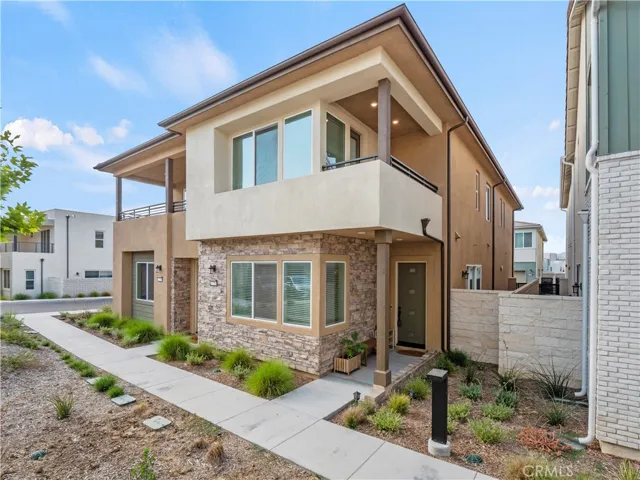 27254 Red Willow Court, Valencia, California 91381