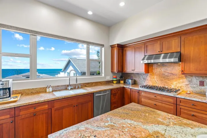 2475 Garfield Street, Carlsbad, California 92008