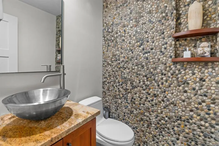 2475 Garfield Street, Carlsbad, California 92008