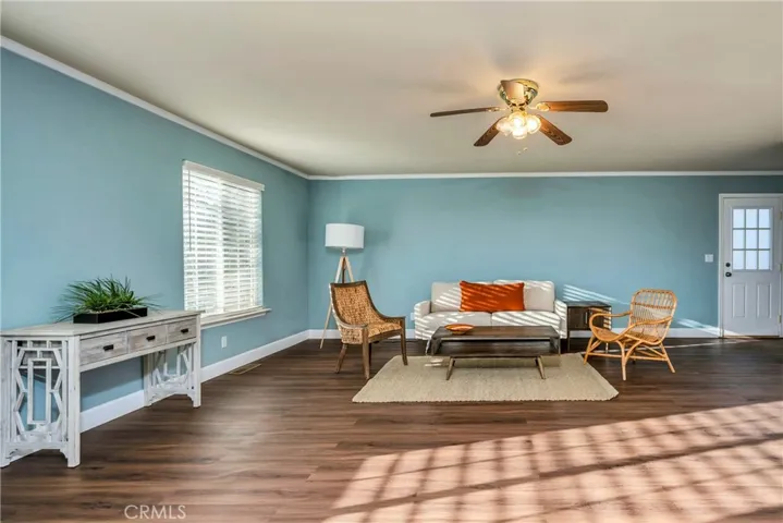 Huge family room/ rec room/ game room/ you name it!