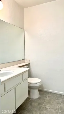 Downstairs 1/2 bath