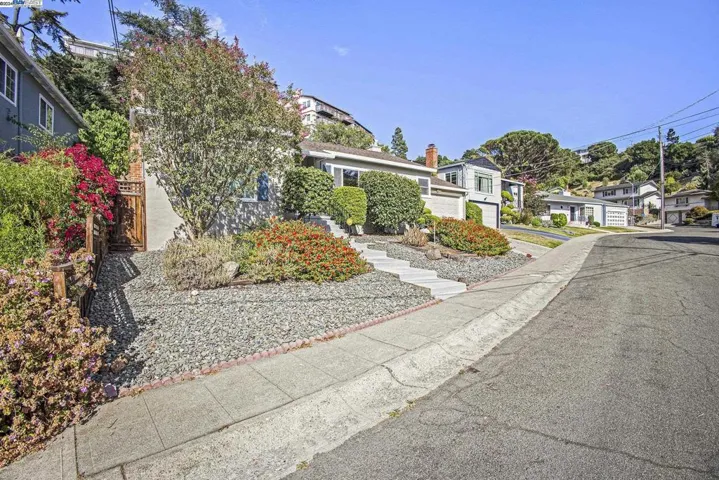 1210 Sandelin Ave, San Leandro, California 94577