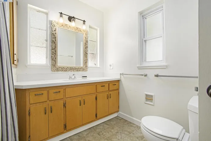 1210 Sandelin Ave, San Leandro, California 94577
