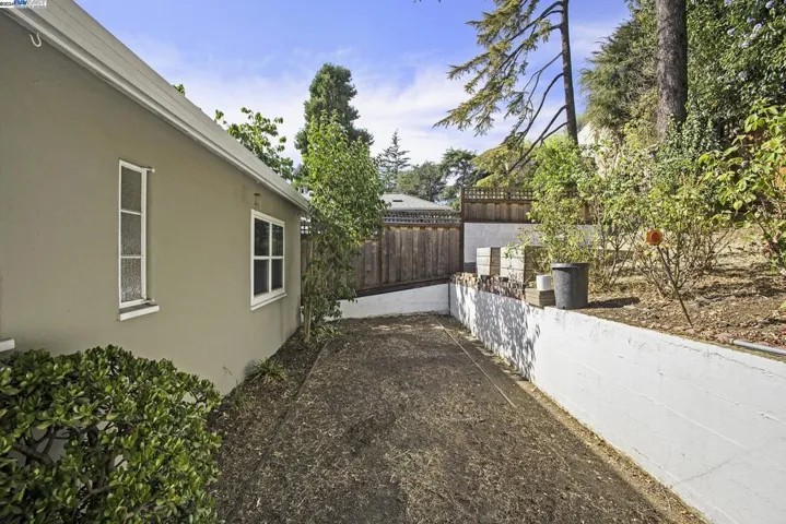 1210 Sandelin Ave, San Leandro, California 94577