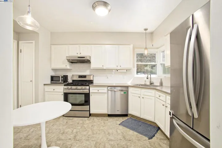 1210 Sandelin Ave, San Leandro, California 94577