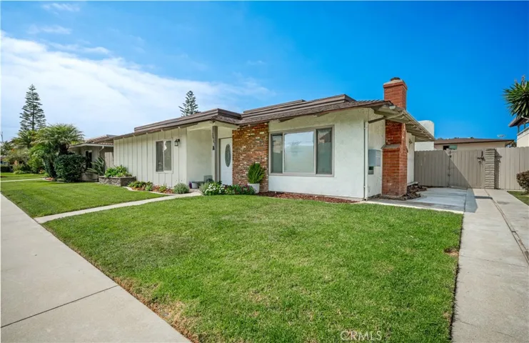 16541 Le Grande Lane, Huntington Beach, California 92649