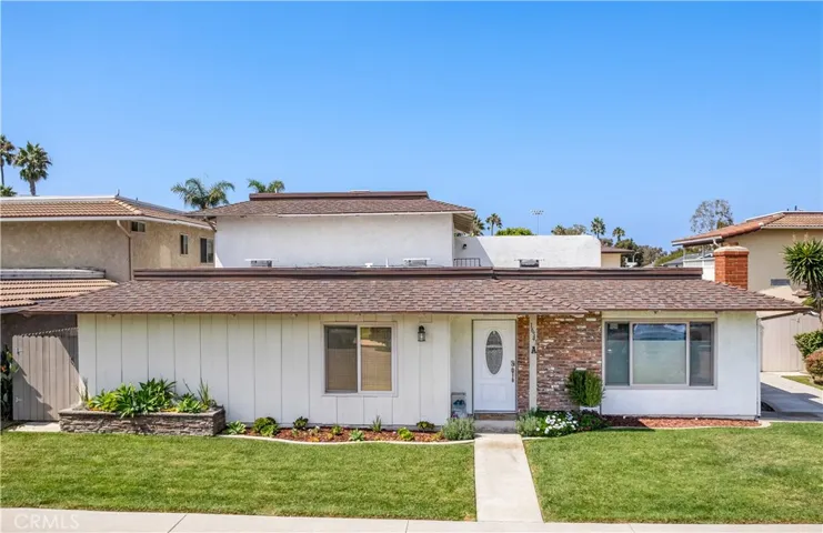 16541 Le Grande Lane, Huntington Beach, California 92649