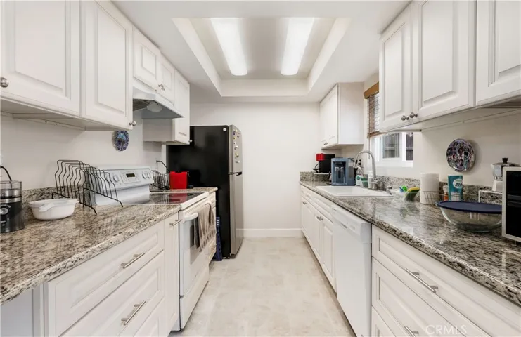 16541 Le Grande Lane, Huntington Beach, California 92649