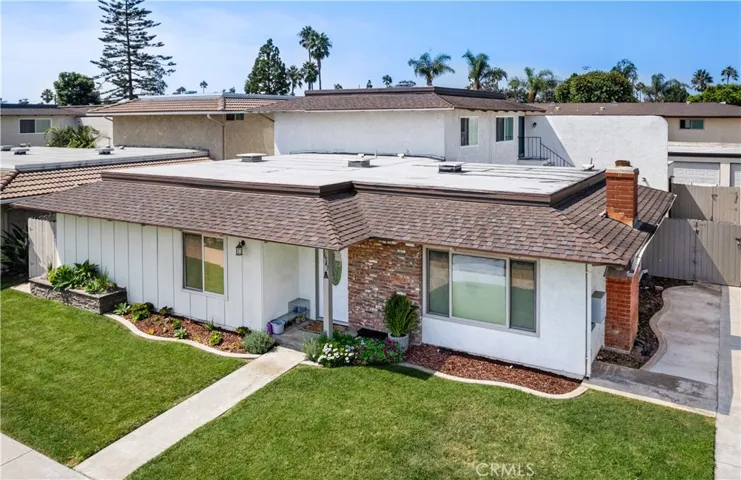 16541 Le Grande Lane, Huntington Beach, California 92649