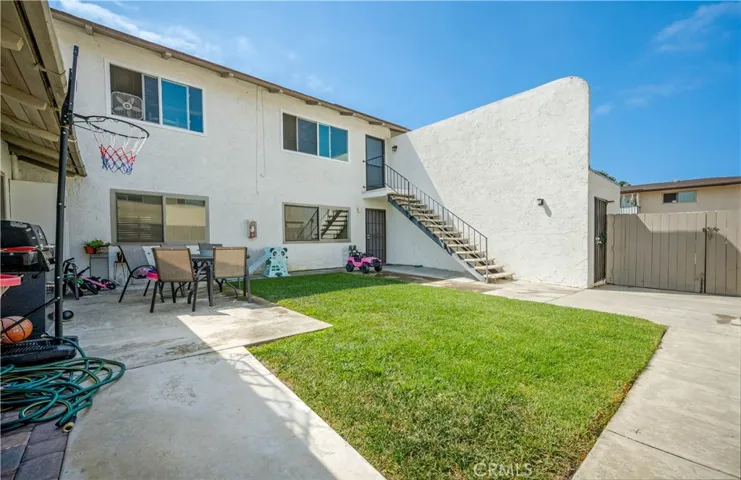 16541 Le Grande Lane, Huntington Beach, California 92649