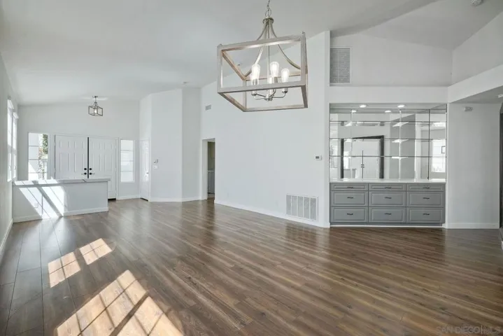 6019 Dassia Way, Oceanside, California 92056