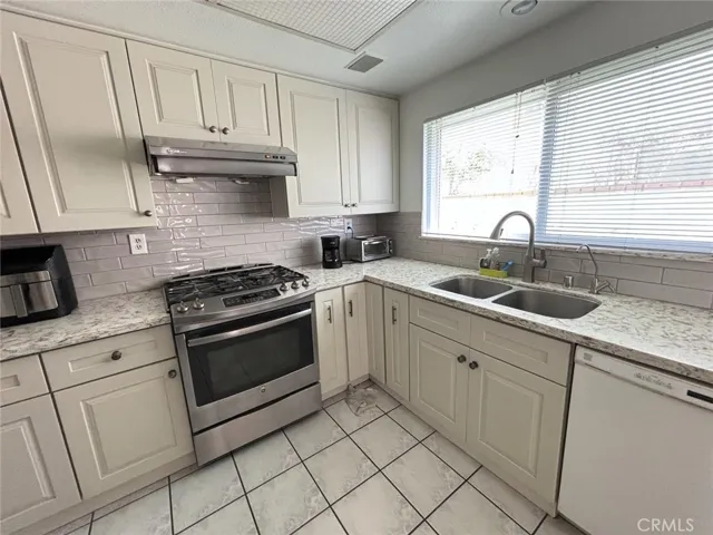 21480 Via La Naranja, Yorba Linda, California 92886