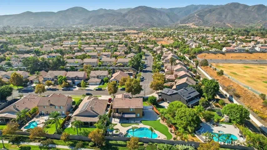 321 Adirondack Drive, Corona, California 92881