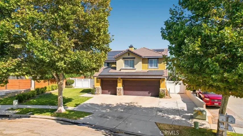 321 Adirondack Drive, Corona, California 92881