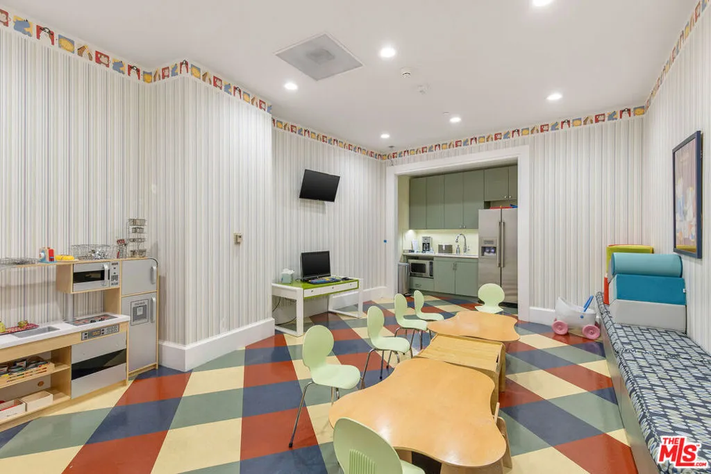 1 W Century Drive 24d, Los Angeles, California 90067 home-pic-31