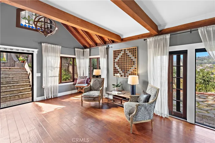 1048 Van Dyke Drive, Laguna Beach, California 92651