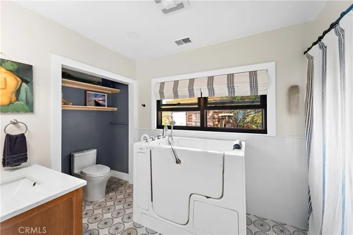 1048 Van Dyke Drive, Laguna Beach, California 92651