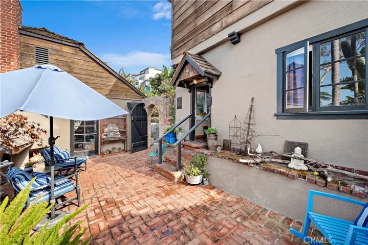 1048 Van Dyke Drive, Laguna Beach, California 92651