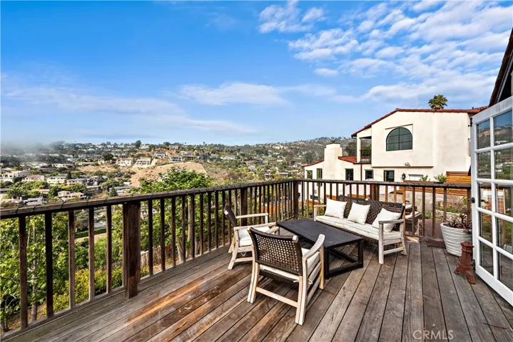 1048 Van Dyke Drive, Laguna Beach, California 92651