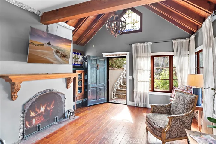 1048 Van Dyke Drive, Laguna Beach, California 92651