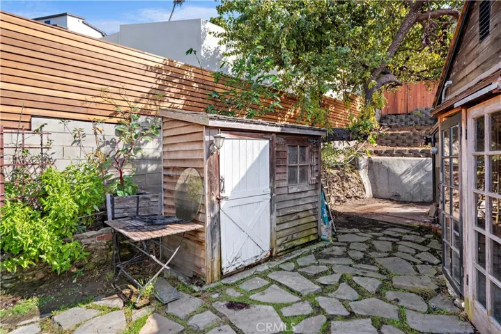 1048 Van Dyke Drive, Laguna Beach, California 92651