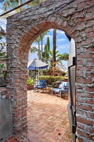 1048 Van Dyke Drive, Laguna Beach, California 92651