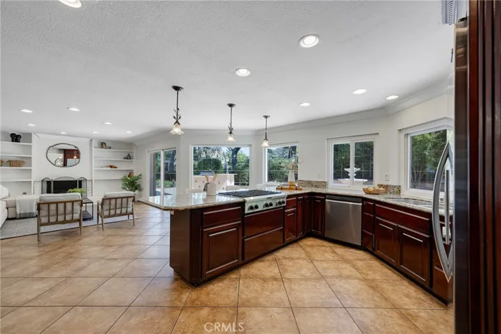 6798 E Leafwood Drive, Anaheim Hills, California 92807