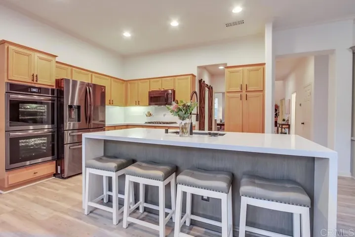 2118 Stone Castle, Fallbrook, California 92028