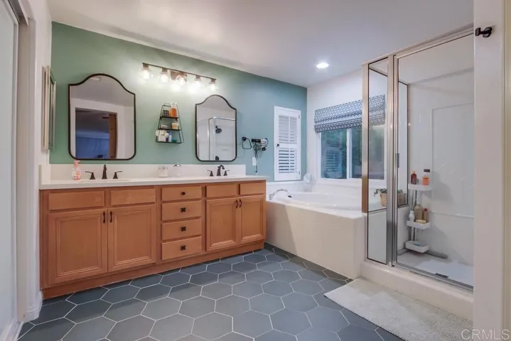 2118 Stone Castle, Fallbrook, California 92028