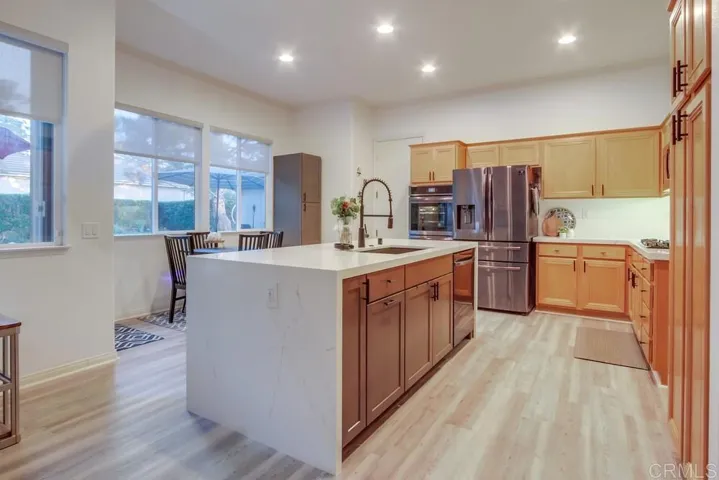 2118 Stone Castle, Fallbrook, California 92028