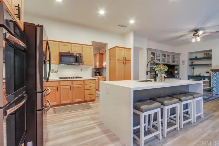 2118 Stone Castle, Fallbrook, California 92028