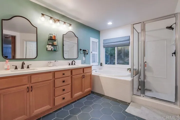 2118 Stone Castle, Fallbrook, California 92028