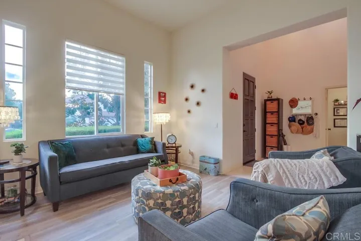 2118 Stone Castle, Fallbrook, California 92028