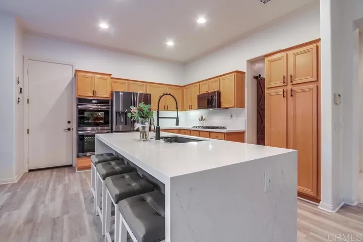 2118 Stone Castle, Fallbrook, California 92028