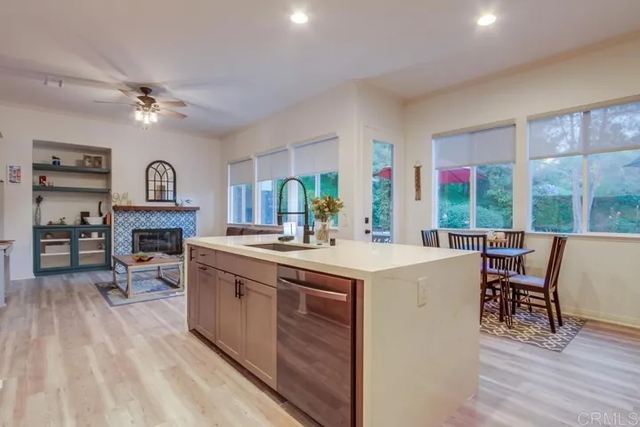 2118 Stone Castle, Fallbrook, California 92028