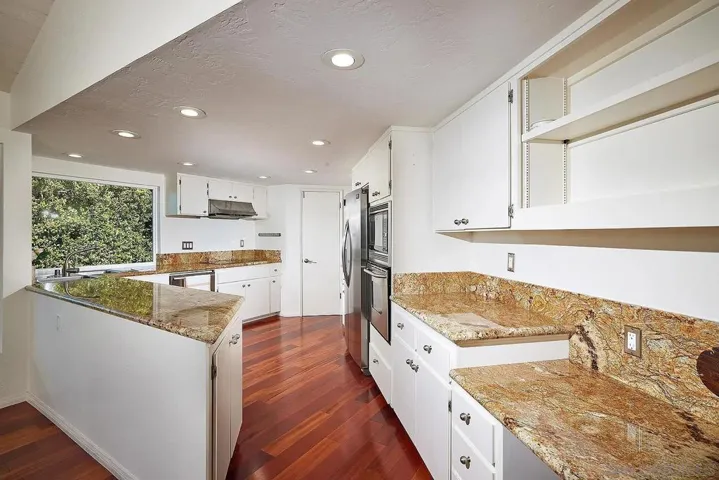 541 S S Granados Ave, Solana Beach, California 92075