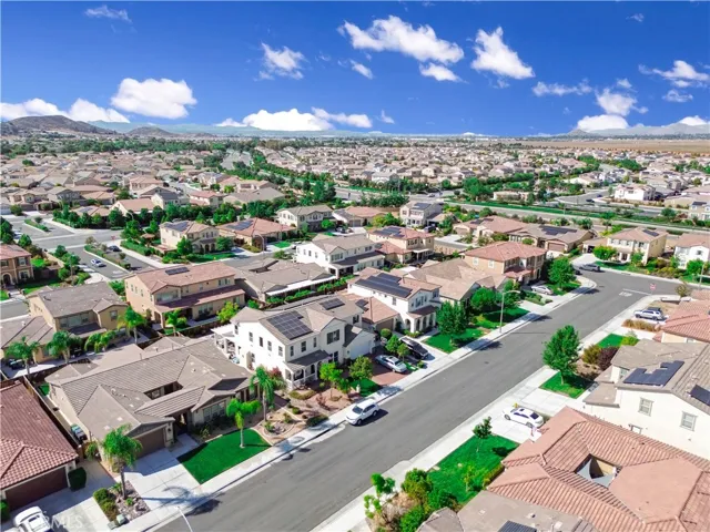 27879 Huron Court, Menifee, California 92585