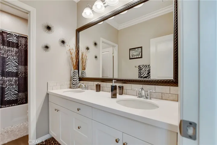 27879 Huron Court, Menifee, California 92585