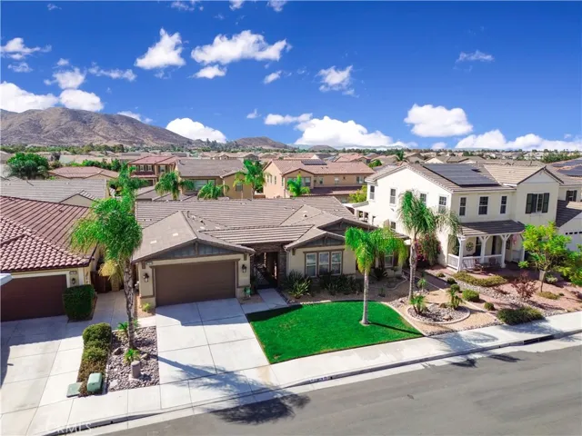 27879 Huron Court, Menifee, California 92585