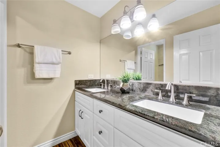 871 W Country View 45, La Habra, California 90631