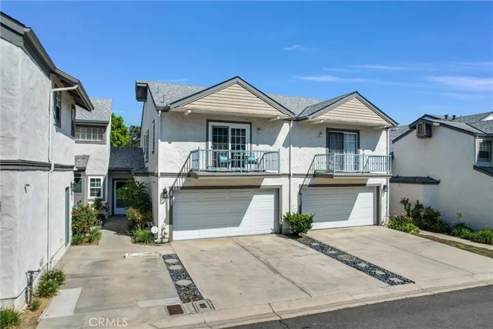 871 W Country View 45, La Habra, California 90631