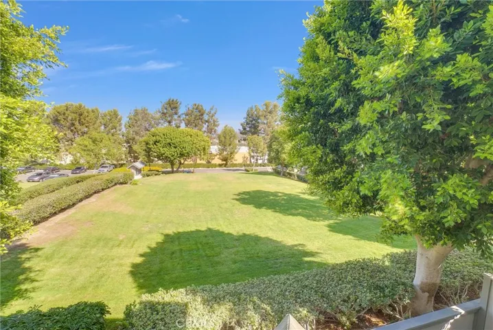 871 W Country View 45, La Habra, California 90631