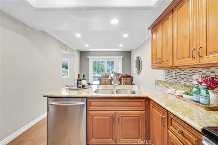 871 W Country View 45, La Habra, California 90631