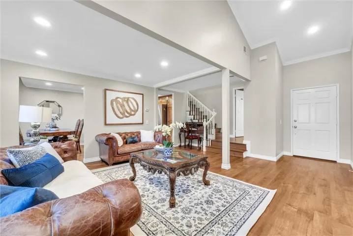 871 W Country View 45, La Habra, California 90631