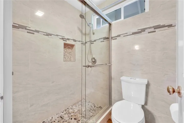 871 W Country View 45, La Habra, California 90631