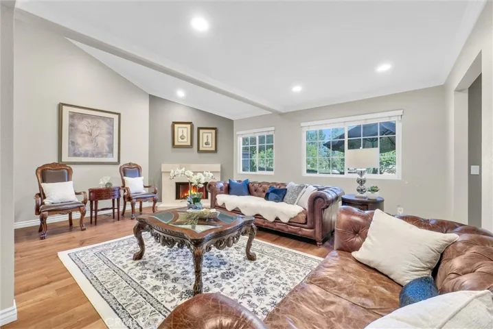871 W Country View 45, La Habra, California 90631