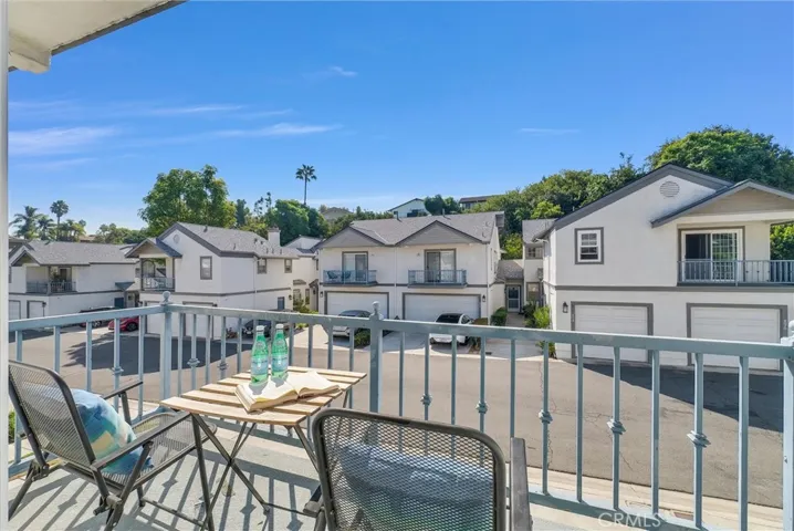 871 W Country View 45, La Habra, California 90631