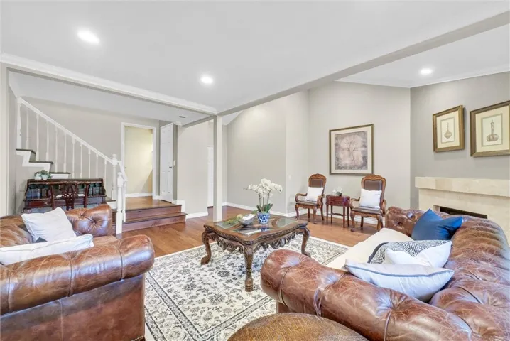 871 W Country View 45, La Habra, California 90631